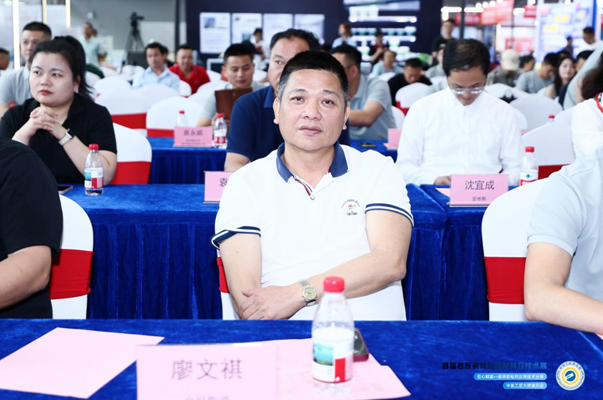 巧技筑界，狀元護(hù)航 | 金科瓷磚獨(dú)家冠冕工匠盛典！